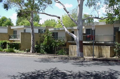 Jerilderie Court, Reid