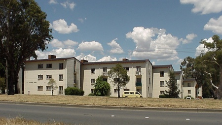 Kanangra Court flats